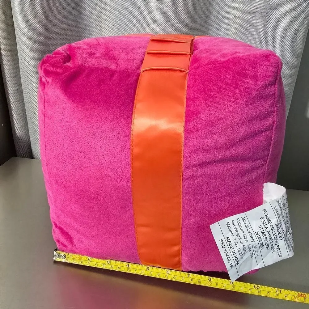 Nwt Deluxe Christmas Gift Shaped Pink Throw Pillow, 10